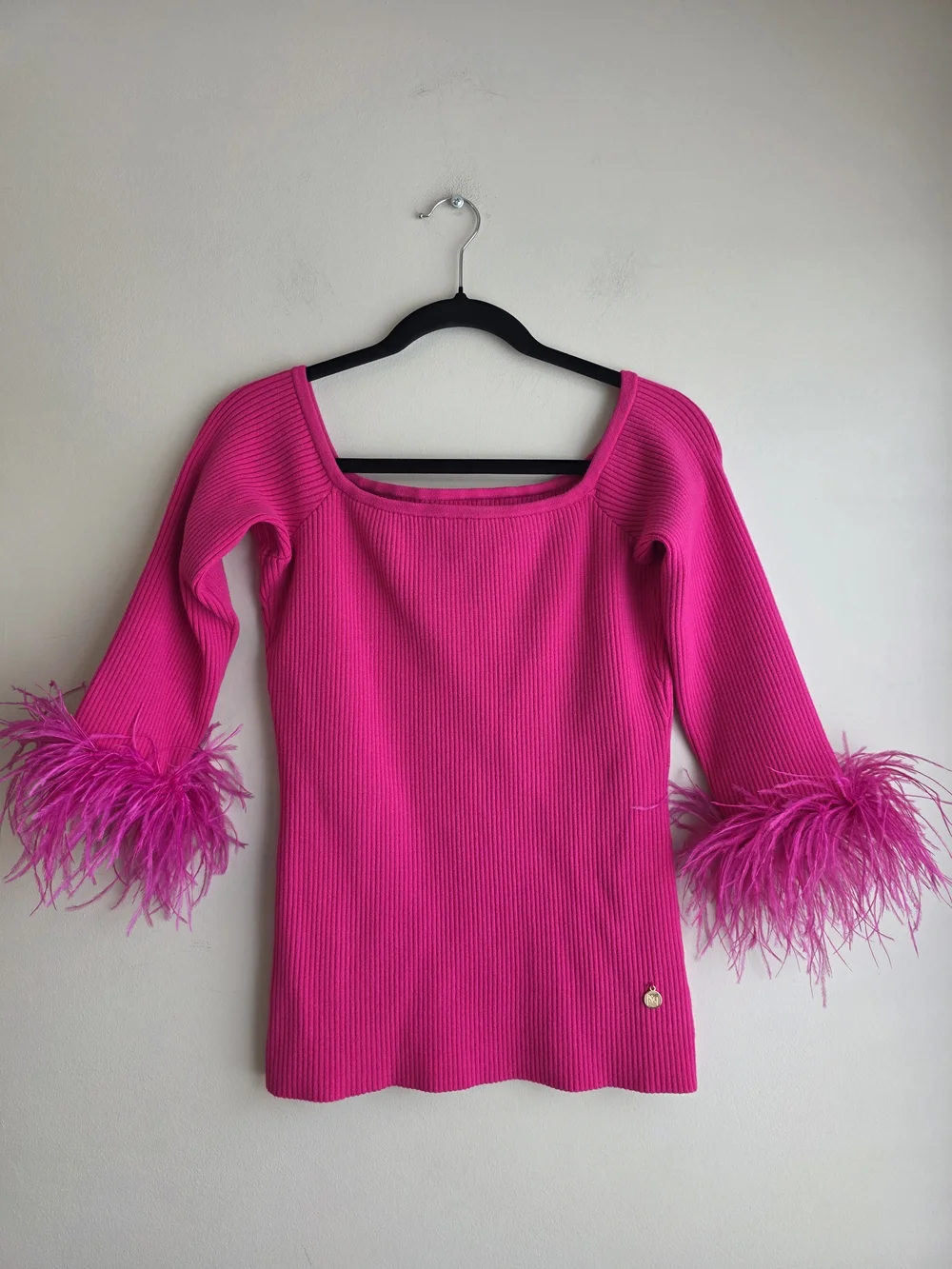 Milly Hot Pink Ribbed Feather Cuff Off-the-Shoulder Sweater EUC - Picture 3 of 13